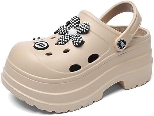 Frauen Plattform Clogs Slip On Slides Schuhe Strand Sandalen Gärtner Clog Hight Heels Mule Hausschuhe Gartenschuhe DIY Cartoon Zubehör Sandalen (Khaki + Bär,38) von JXpxbao