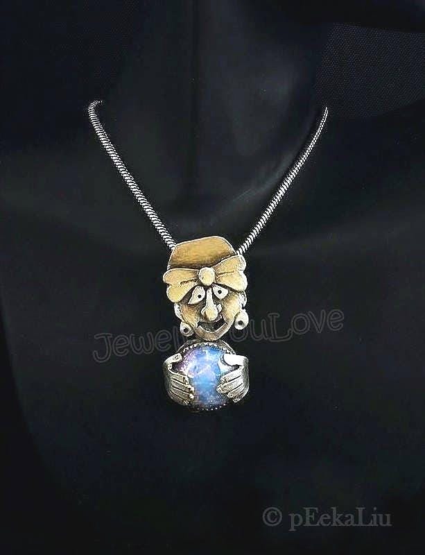 Handgemachte Sterling Silber/Vintage Glas Opal Wahrsagerin Halskette - Madam Fate Handgemachte Sterling Silber/Vintage Glas Opal Wahrsagerin Halskette - Madam Fate von JYLbyPeekaliu