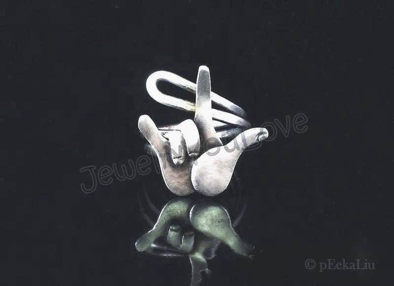Handgefertigter Sterling Silber Ich Liebe Dich Gebärdensprache Ring Handgefertigter Sterling Silber Ich Liebe Dich Gebärdensprache Ring von JYLbyPeekaliu