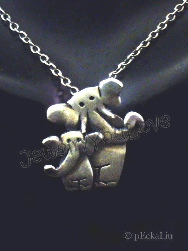 Handgemachte Sterling Silber Elefant/Mutter Und Baby Halskette - Mary Stumpy Handgemachte Sterling Silber Elefant/Mutter Und Baby Halskette - Mary Stumpy von JYLbyPeekaliu