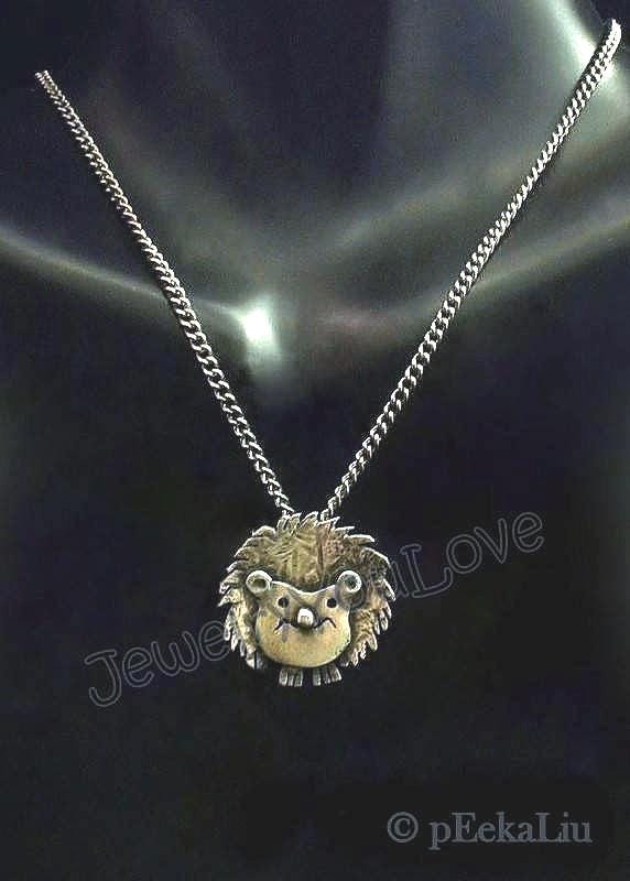 Handgemachte Sterling Silber Igel Halskette - Henry Handgemachte Sterling Silber Igel Halskette - Henry von JYLbyPeekaliu