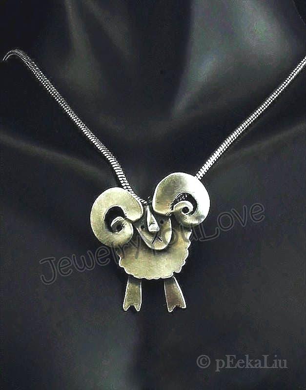 Handgemachte Sterling Silber Widder Halskette - Rocco Handgemachte Sterling Silber Widder Halskette - Rocco von JYLbyPeekaliu