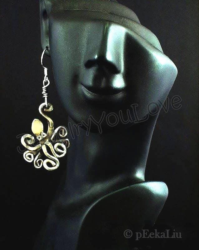 Handgemachte Sterling Silber Oktopus Ohrringe - Kleopatra Handgemachte Sterling Silber Oktopus Ohrringe - Kleopatra von JYLbyPeekaliu