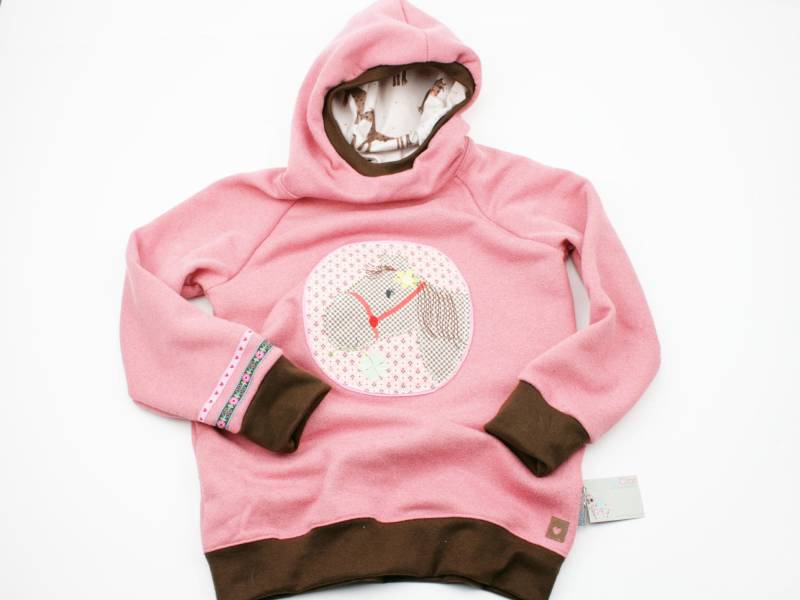 Kapuzenpulli Gr. 122 Pferd Altrosa/Braun von JaClarDesign