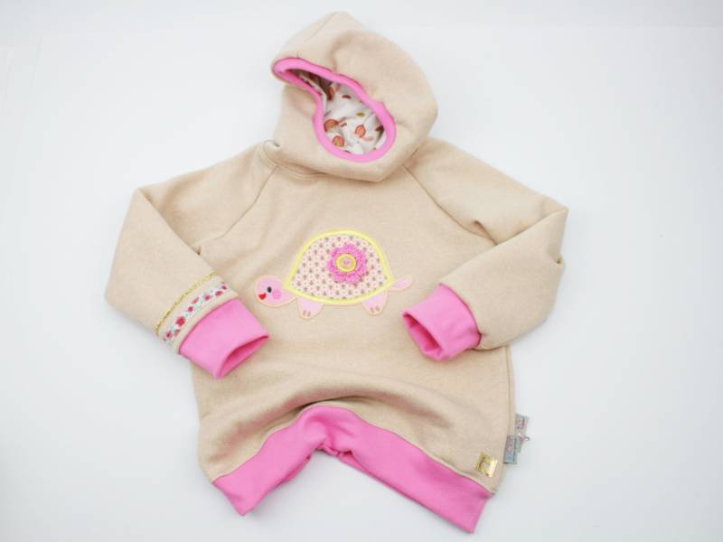 Kapuzenpulli Gr. 98-128 Schildkröte Zartes Beige/Rosa von JaClarDesign
