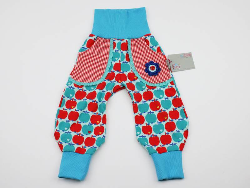 Pumphose Gr. 74 Äpfelchen Türkis/Rot von JaClarDesign