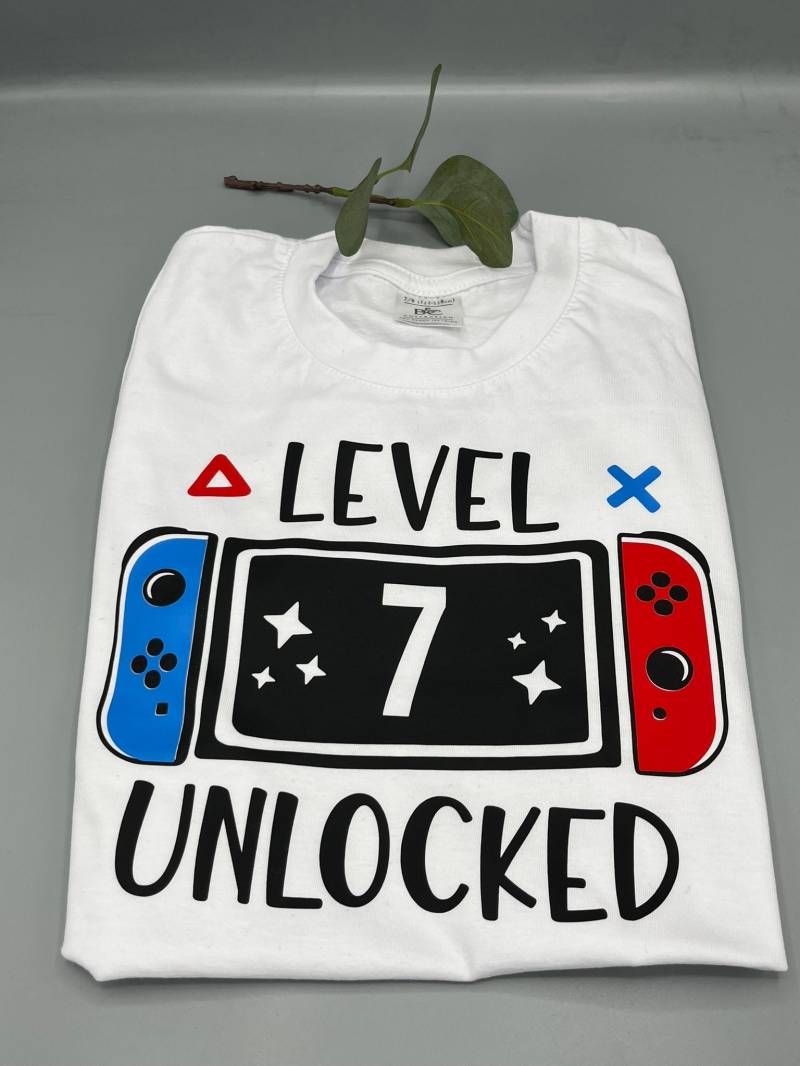 Geburtstagsshirt Gaming. Level 7. Geburtstag T-Shirt Junge. Spielekonsole. Gamer. Shirt Jungs. Jungen 7 von JaLeKreativGeschenk