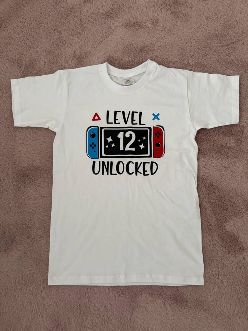 Geburtstagsshirt Gaming. Level. Geburtstag T-Shirt Junge. Spielekonsole. Gamer. 12 Geburtstagsshirt Gaming. Level. Geburtstag T-Shirt Junge. Spielekonsole. Gamer. 12 von JaLeKreativGeschenk