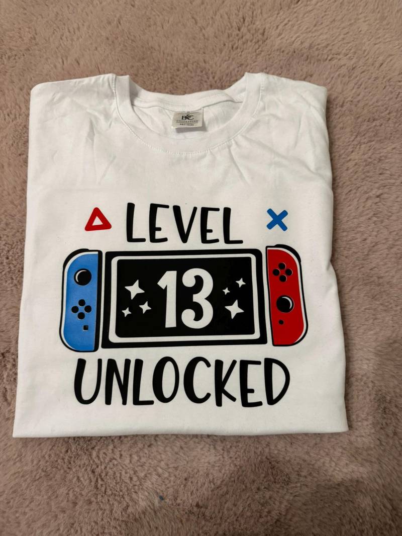 Geburtstagsshirt Gaming. Level. Geburtstag T-Shirt Junge. Spielekonsole. Gamer. 13 von JaLeKreativGeschenk