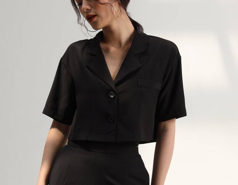 Seiden Crop Blazer, Kurzarm Loses Top, Büro Cropped Shirt, Weste Kragen Geschenk Für Sie von JaasVN