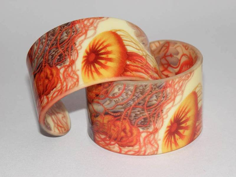 Qualle Armband - Manschette Jellie Meer Kreaturen Natur-Kunst Ocean Orange Rot Rosa Ernst Haeckel Acryl Armreif Handwrist Qualle Armband - Manschette Jellie Meer Kreaturen Natur-Kunst Ocean Orange Rot Rosa Ernst Haeckel Acryl Armreif Handwrist von JabaleeDesign
