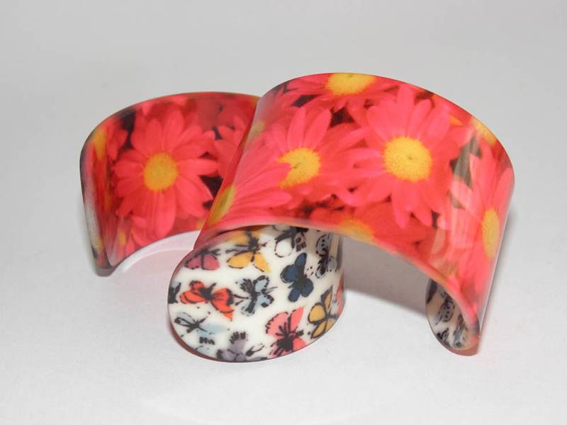 Rosa Sonnenblume Design Und Schmetterling Warhol Stil Weiß Backgrownd Armband Rosa Sonnenblume Design Und Schmetterling Warhol Stil Weiß Backgrownd Armband von JabaleeDesign