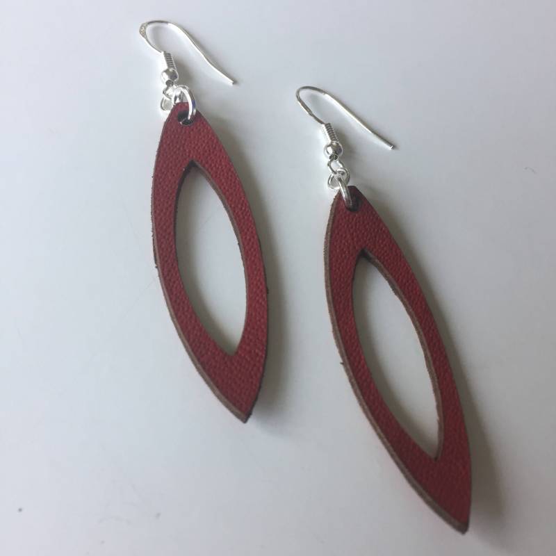 Zarte Rot Leder, Große Dünne Ausschnitt Blatt Geformt Ohrringe in | Vorne Und Orange | Rückseite Leder von JacarandaCraft