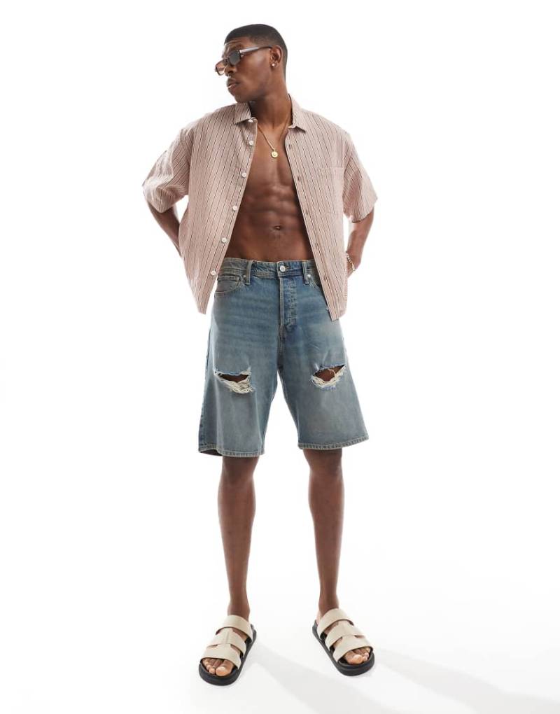 Jack & Jones - Alex - Weite Jeans-Shorts in blauer Waschung mit Rissen von Jack & Jones