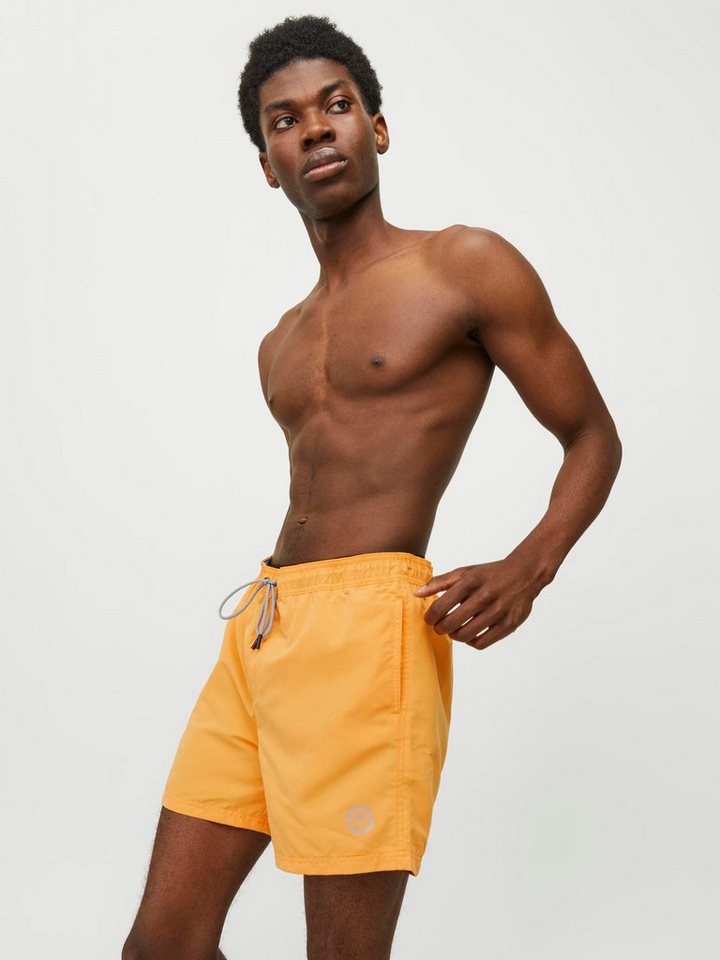 Jack & Jones Badeshorts JPSTFIJI JJSWIM SOLID SN LY gut geschnittene Schwimm-Shorts für den Strand aus recyceltem Garn von Jack & Jones