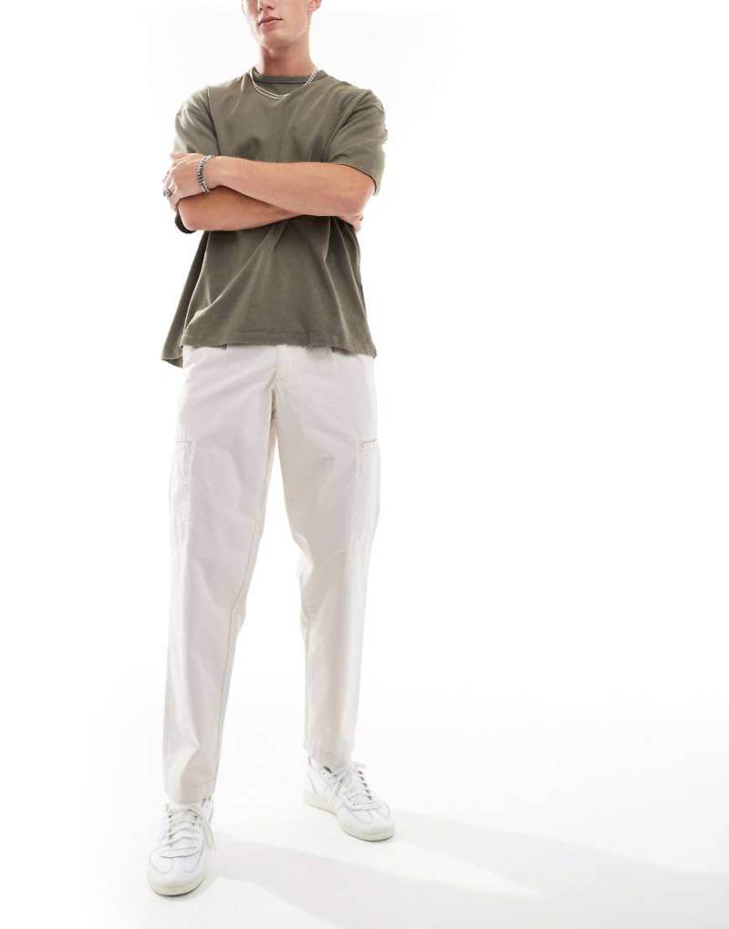 Jack & Jones - Bill - Weit geschnittene Cargohose in Beige mit verdeckter Tasche-Neutral von Jack & Jones