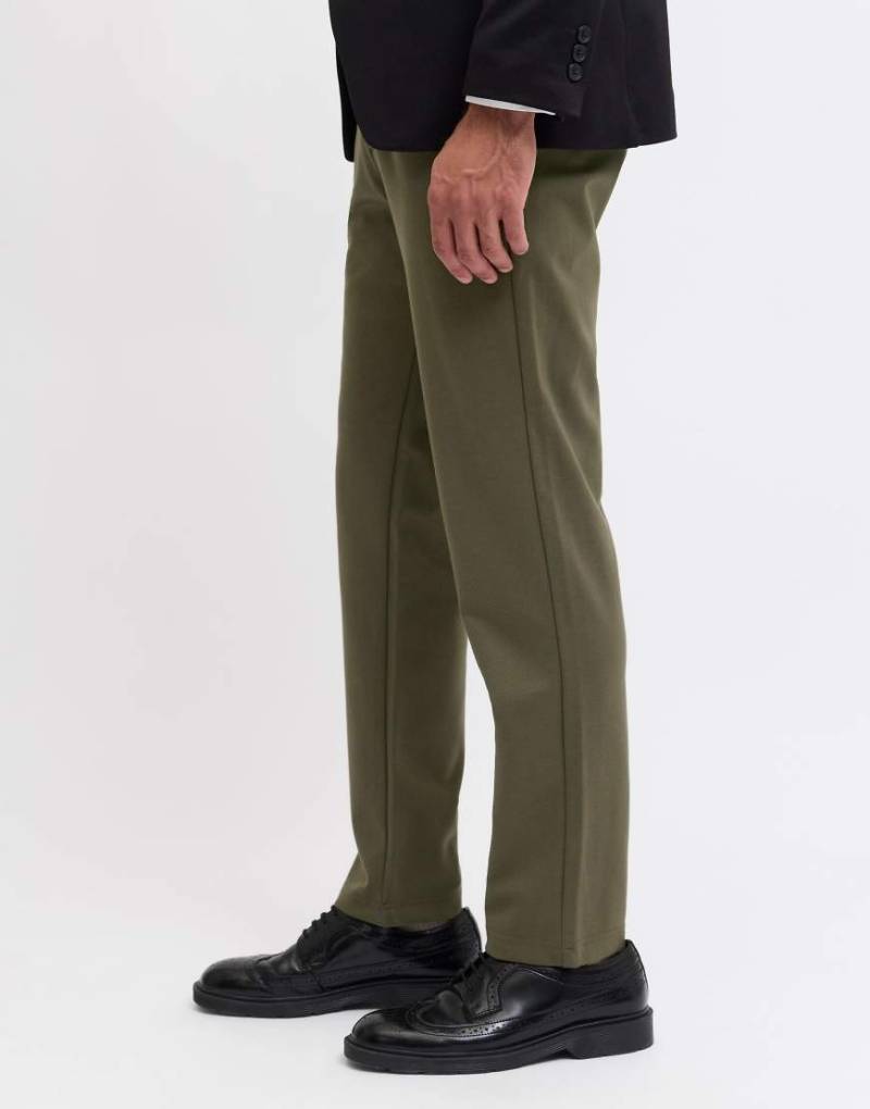 Jack & Jones - Chinohose in der Farbe Olive Night-Grün von Jack & Jones