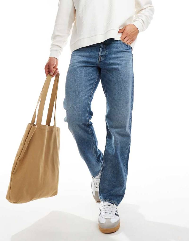 Jack & Jones - Chris - Straight Jeans in mittelblauer Waschung von Jack & Jones