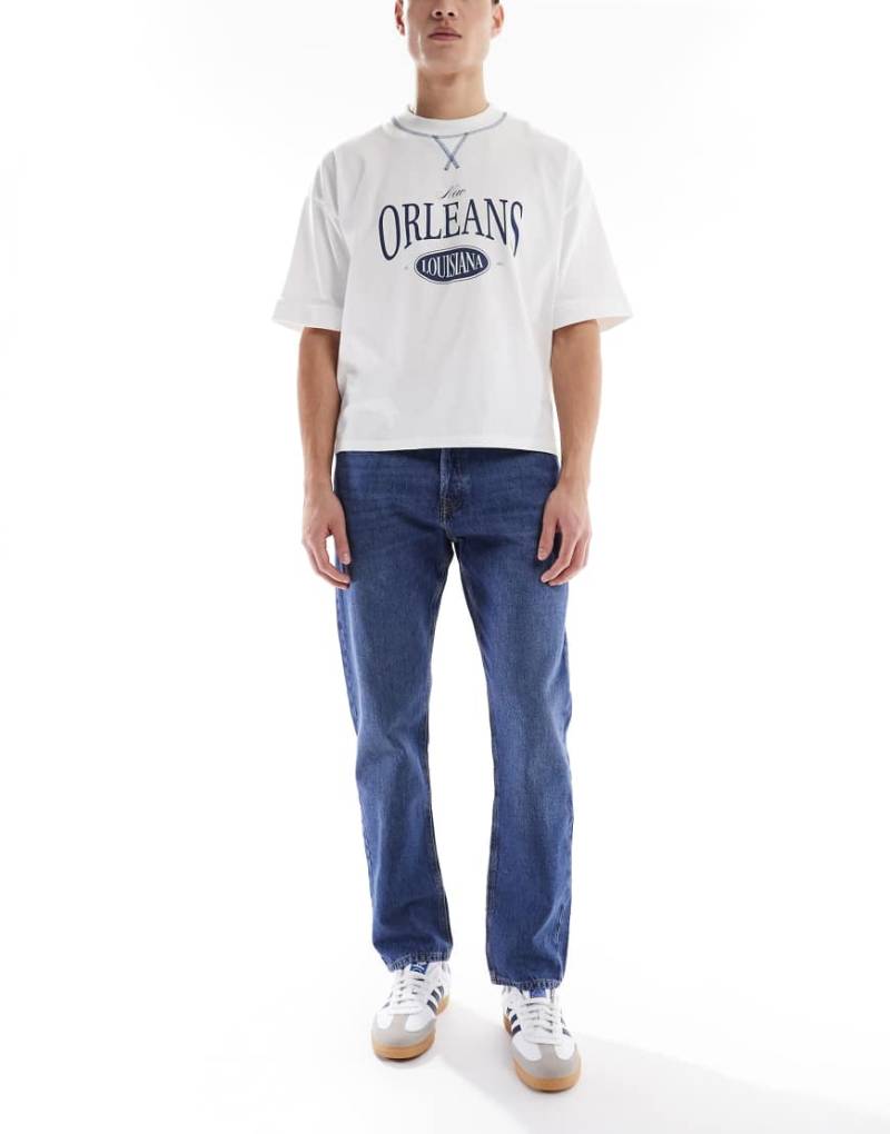 Jack & Jones - Chris - Straight Jeans ohne Stretchanteil in mittelblauer Waschung von Jack & Jones