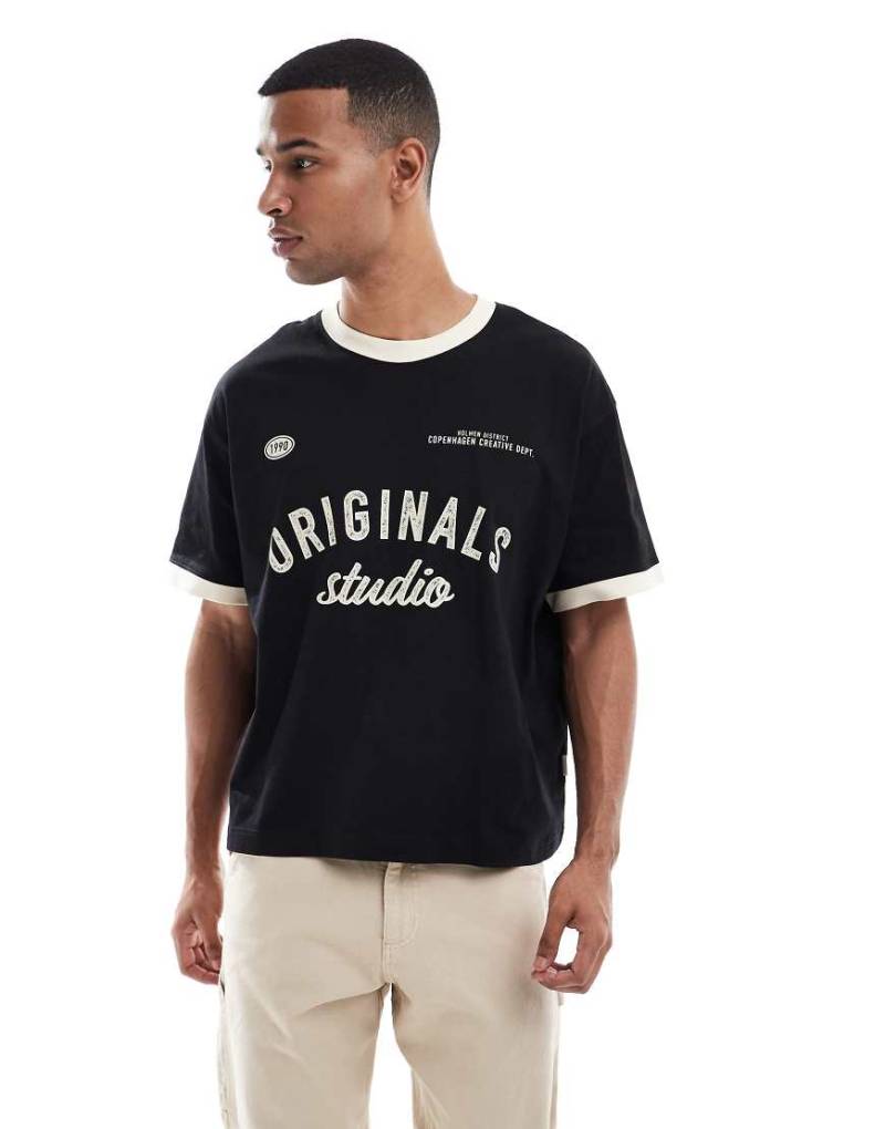 Jack & Jones - Cropped Fit Ringer-T-Shirt in Schwarz mit Oversize-Schnitt und Print von Jack & Jones