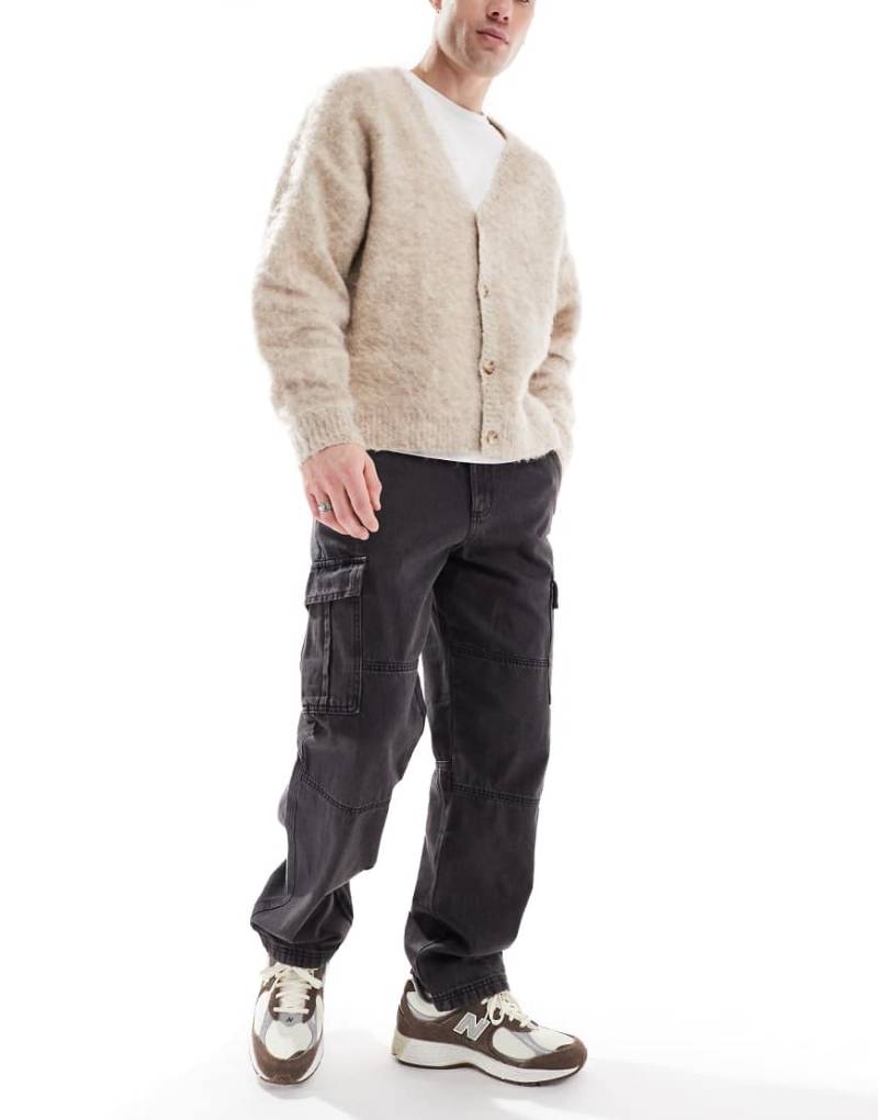 Jack & Jones - Eddie - Locker geschnittene Cargo-Jeans in gewaschenem Schwarz von Jack & Jones