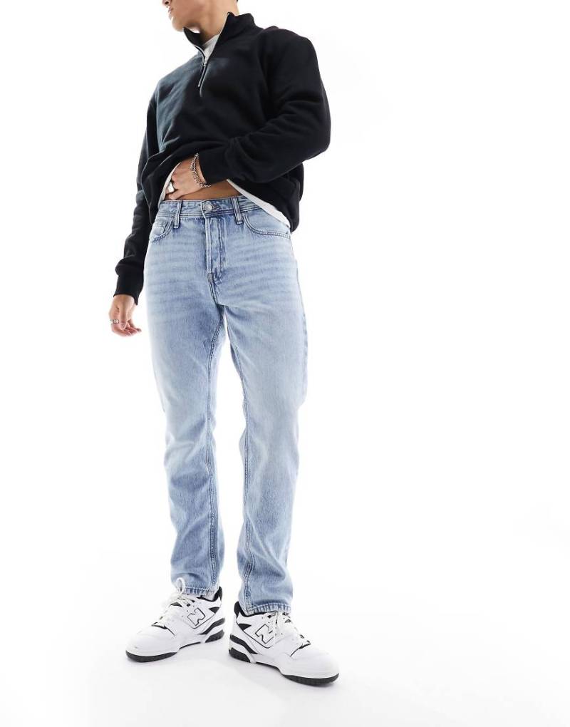 Jack & Jones Essentials - Chris - Gerade geschnittene Jeans in hellblauer Waschung von Jack & Jones