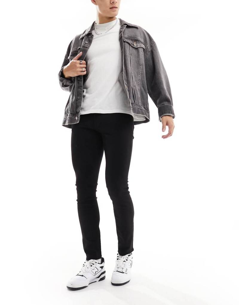 Jack & Jones Essentials - Liam - Eng geschnittene Jeans in Schwarz von Jack & Jones