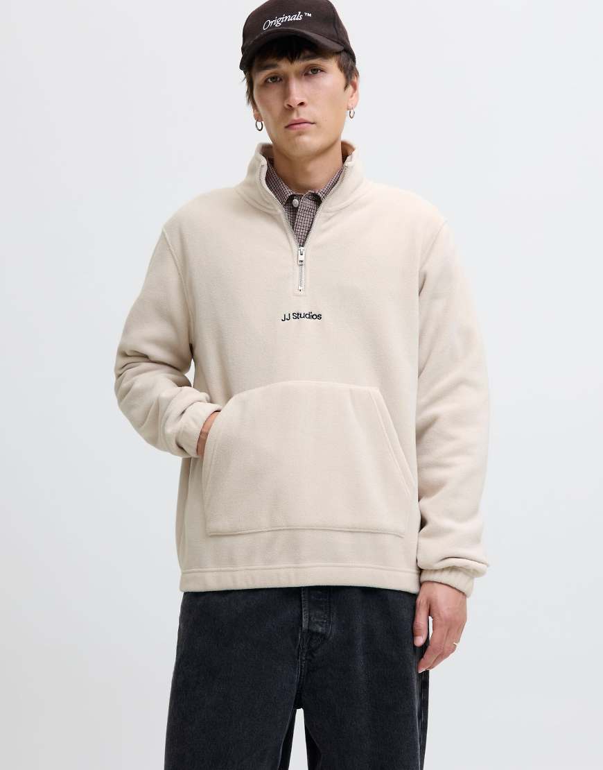 Jack & Jones - Fleece-Sweatshirt in der Farbe Castlerock-Grau von Jack & Jones