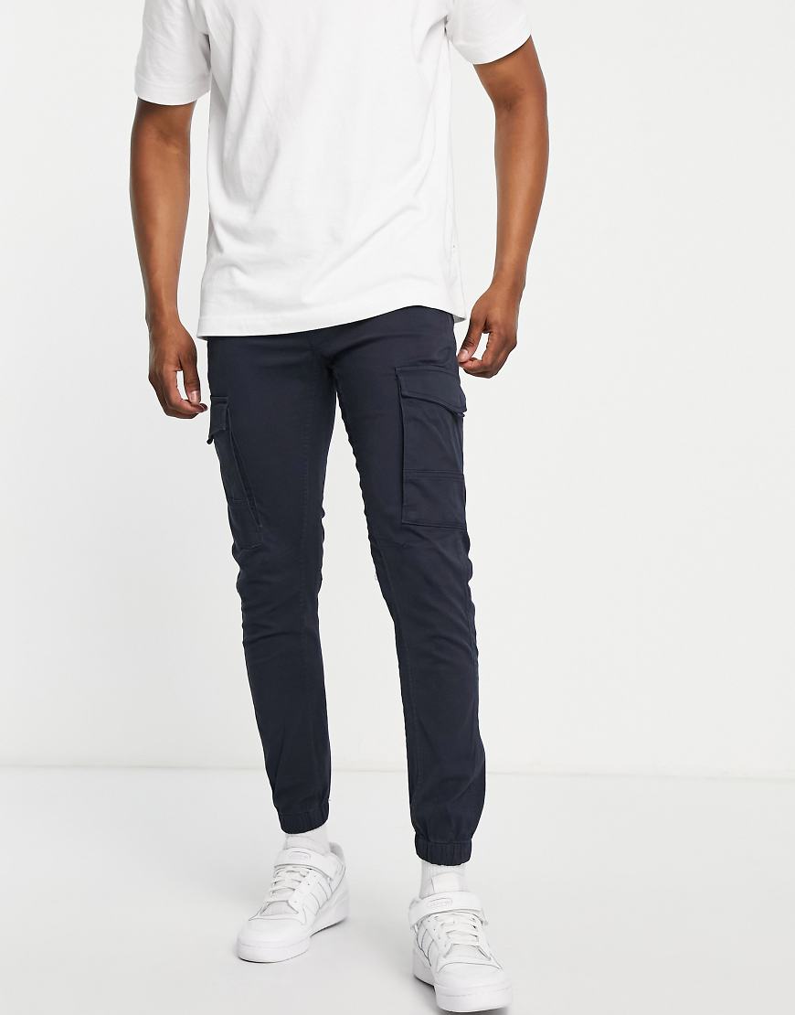 Jack & Jones Intelligence - Schmal geschnittene Cargohose mit Bündchen in Marineblau von Jack & Jones