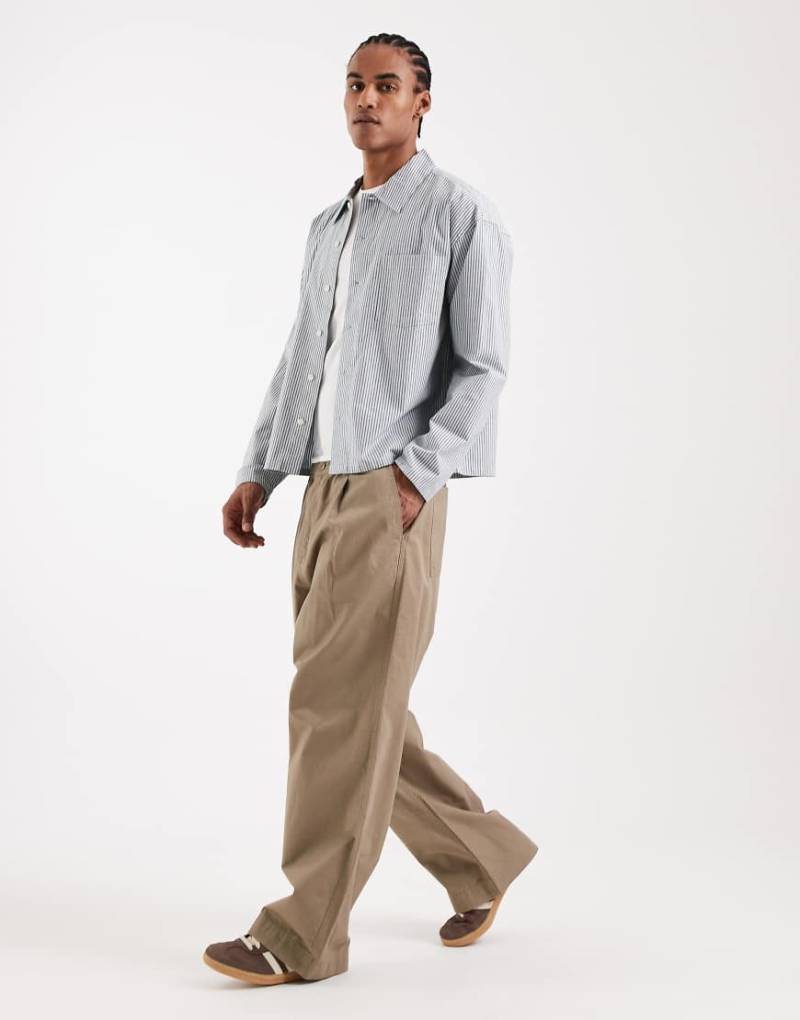 Jack & Jones - Kastiges, langärmliges Hemd in Marineblau und Weiß gestreift von Jack & Jones