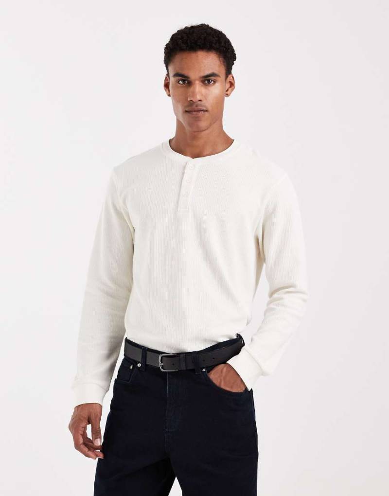 Jack & Jones - Langarmshirt in Creme mit Henley-Ausschnitt-Weiß von Jack & Jones
