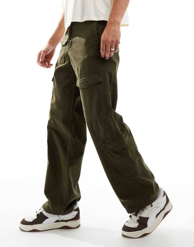 Jack & Jones - Locker geschnittene Cargohose in Khaki mit mehreren Taschen-Grün von Jack & Jones