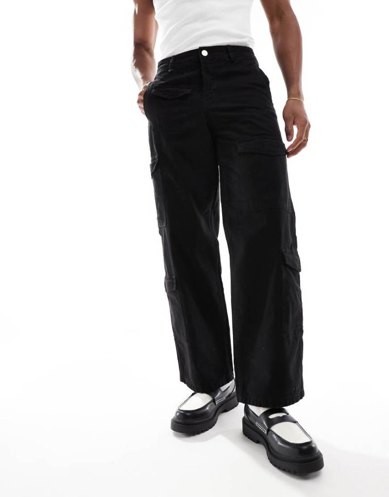 Jack & Jones - Locker geschnittene Cargohose in Schwarz mit mehreren Taschen von Jack & Jones