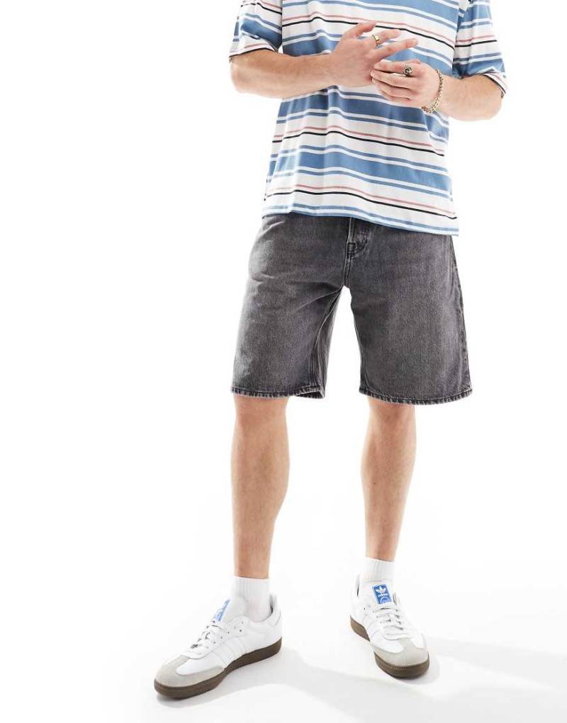 Jack & Jones - Locker sitzende Jeansshorts in Schwarz mit Acid-Waschung von Jack & Jones