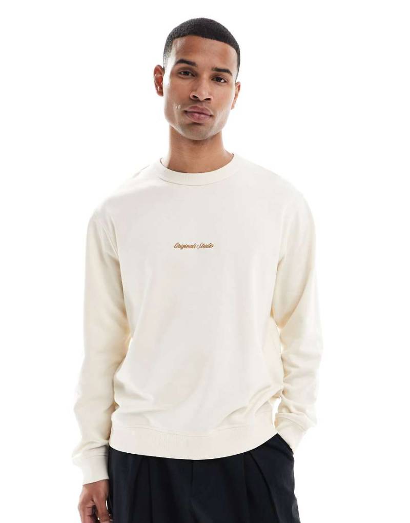 Jack & Jones - Oversize-Sweatshirt in Cremeweiß mit Logostickerei von Jack & Jones