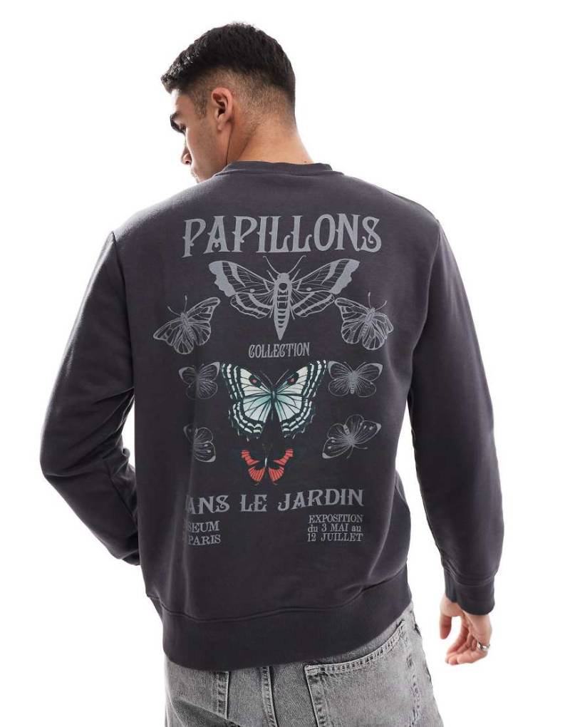Jack & Jones - Oversize-Sweatshirt in Dunkelgrau mit Rundhalsausschnitt und Schmetterling-Rückenprint von Jack & Jones