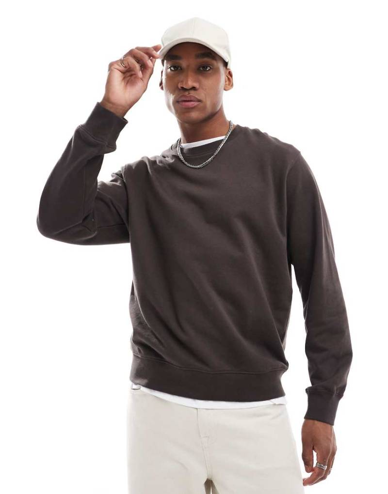 Jack & Jones - Oversize-Sweatshirt in Schokoladenbraun mit Rundhalsausschnitt von Jack & Jones