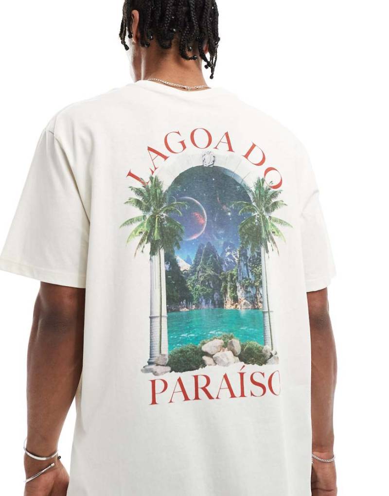 Jack & Jones - Oversize-T-Shirt in Creme mit Seemotiv-Grafikprint auf der Rückseite-Weiß von Jack & Jones