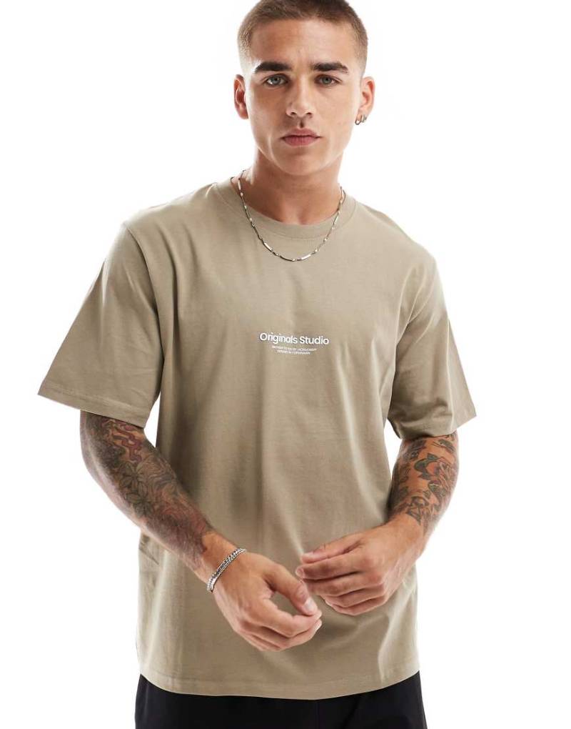 Jack & Jones - Oversize-T-Shirt in Dunkelgrau mit Originals-Logo von Jack & Jones