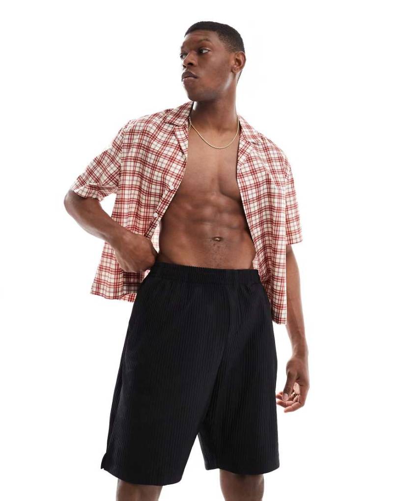 Jack & Jones - Plissee-Shorts in Schwarz von Jack & Jones