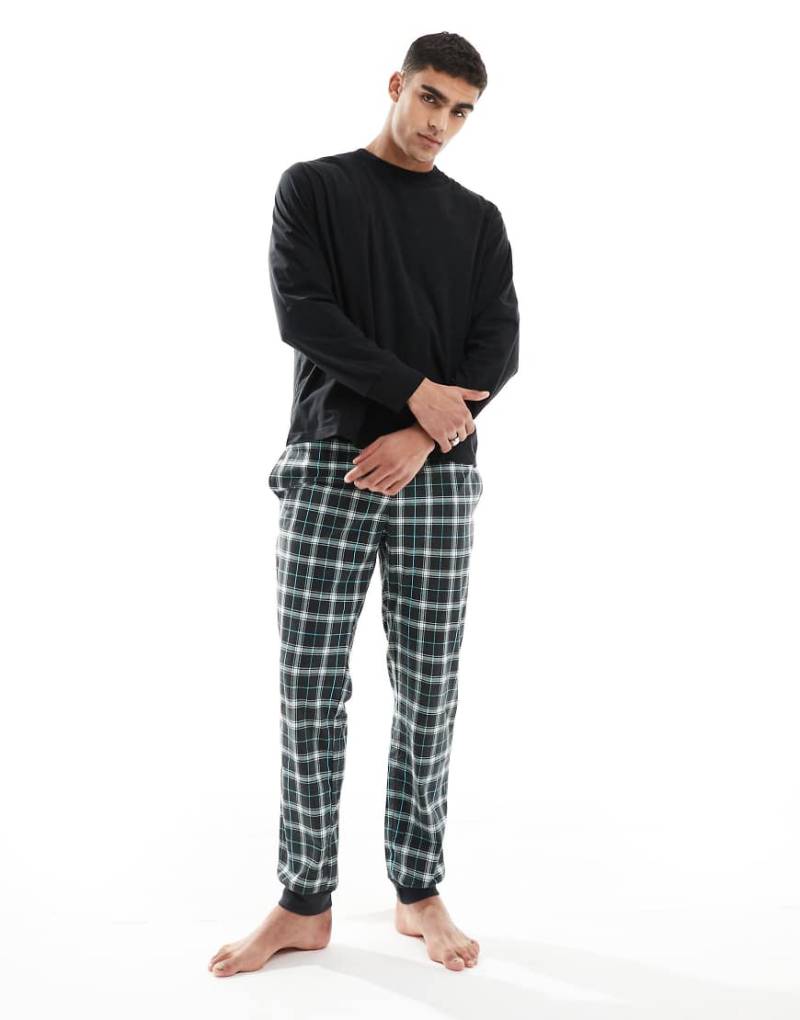 Jack & Jones - Pyjama in Schwarz mit Karomuster von Jack & Jones