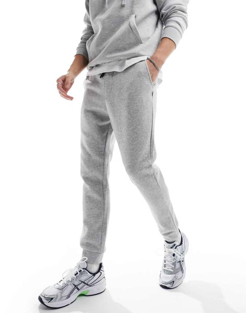 Jack & Jones - Schmal geschnittene Jogginghose in Grau von Jack & Jones