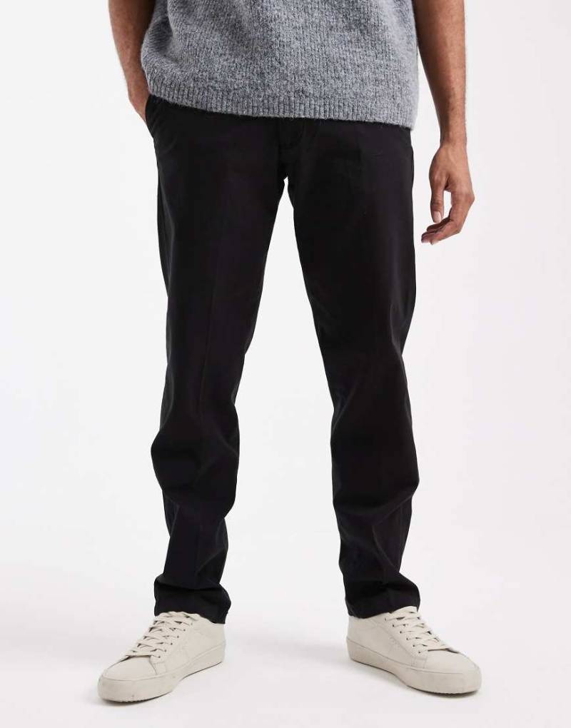 Jack & Jones - Schmal zulaufende Chinohose in Schwarz mit weitem Schnitt und Bundfalten von Jack & Jones