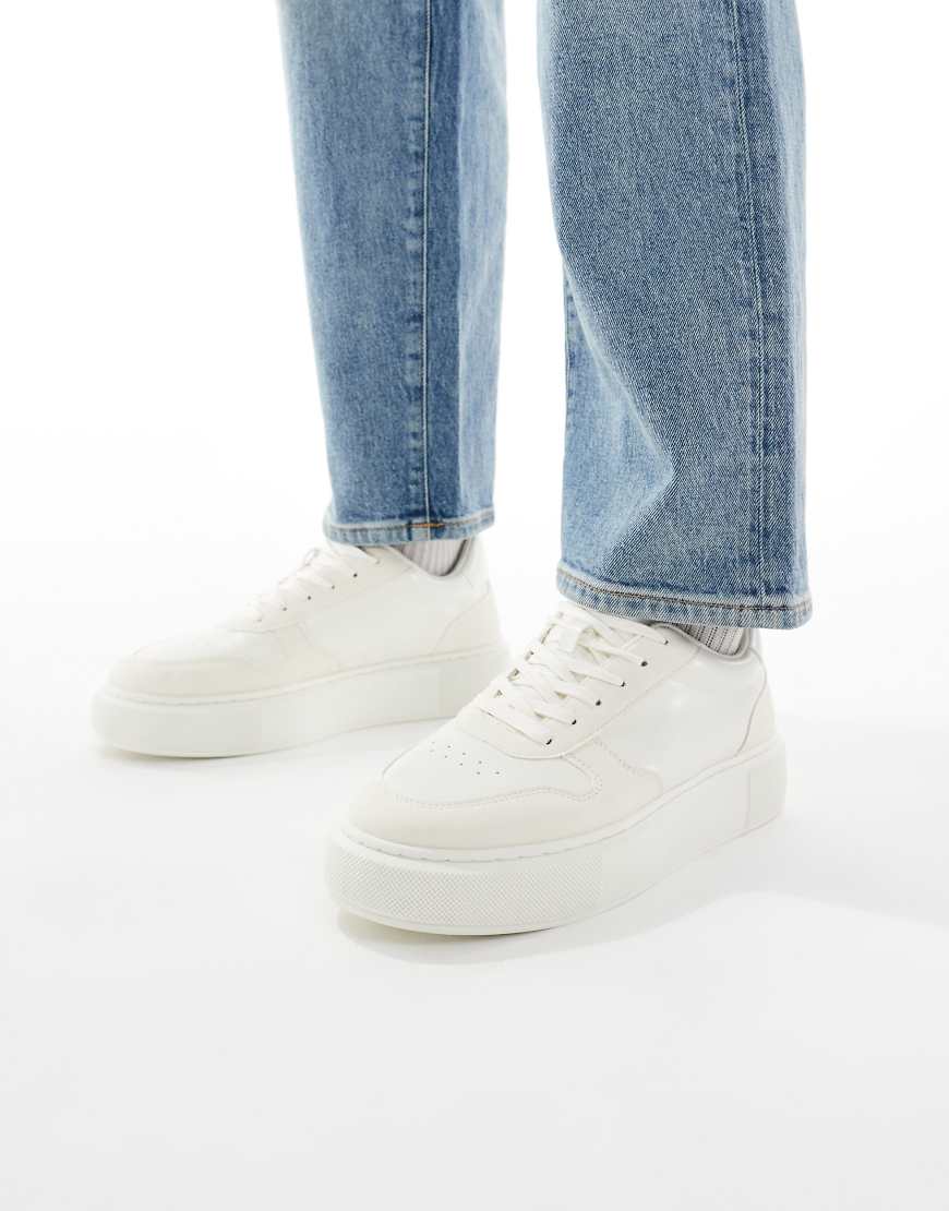 Jack & Jones - Sneaker in Weiß mit dicker Sohle von Jack & Jones