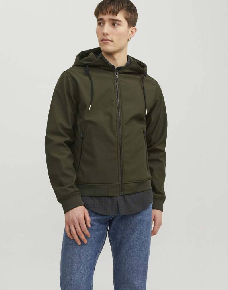 Jack & Jones - Softshelljacke in Harz-Grün von Jack & Jones
