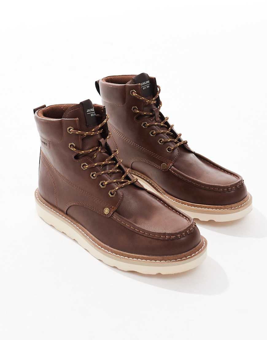 Jack & Jones - Stiefel aus braunem Kunstleder mit Kontrastsohle-Brown von Jack & Jones