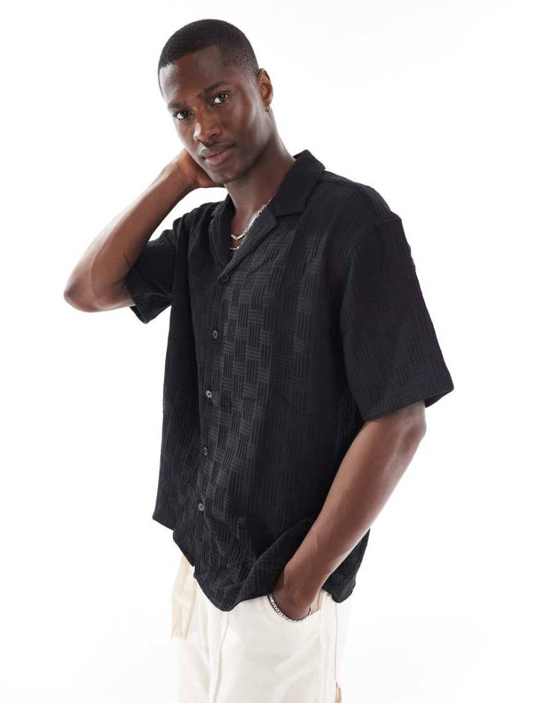 Jack & Jones - Strukturiertes, kurzärmliges Hemd in Schwarz mit Reverskragen von Jack & Jones