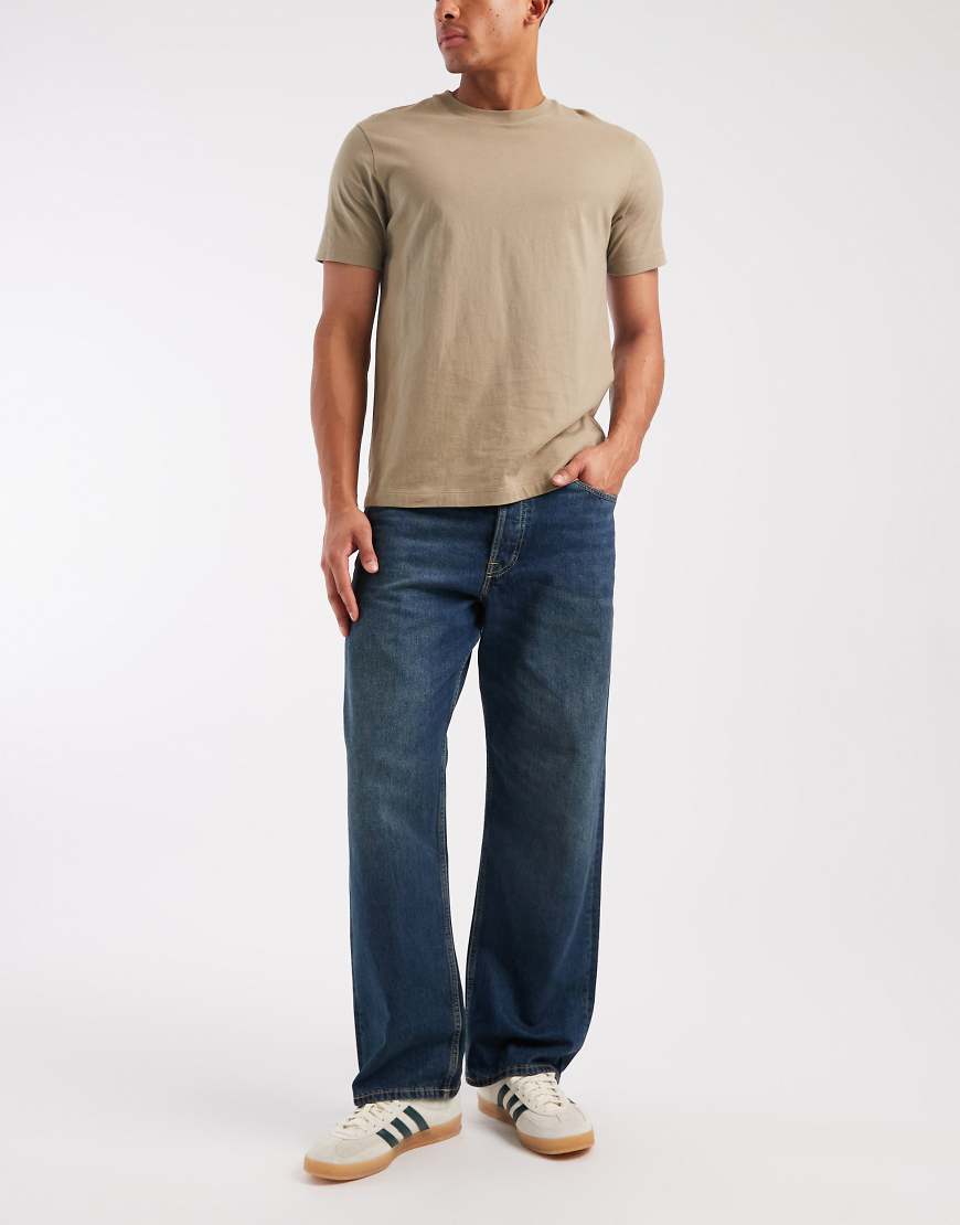 Jack & Jones - Ted - Lockere Straight Jeans in Mittelblau von Jack & Jones