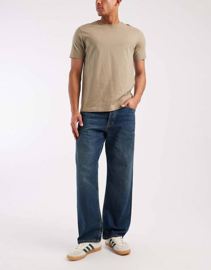 Jack & Jones - Ted - Lockere Straight Jeans in Mittelblau von Jack & Jones