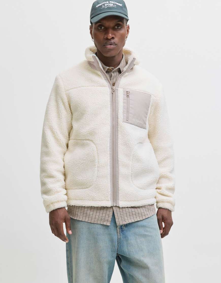 Jack & Jones - Teddy-Jacke in der Farbe Atmosphere-Neutral von Jack & Jones